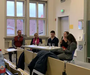 Podiumsdiskussion zum Thema "Chancen von sozialunternehmerischem Denken und Handeln fr Schlerinnen und Schler".